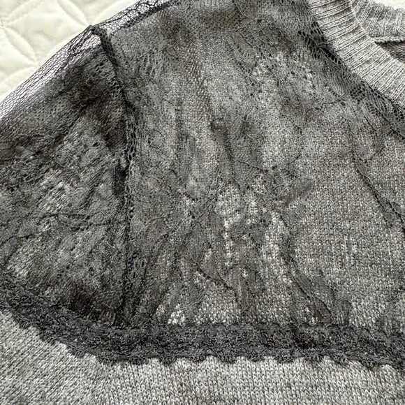 Nicole Richie Co. Charcoal w Black Lace Yoke Zip Back Knit Tunic Sweater Sz L - Picture 6 of 15